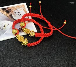 Bracelets porte-bonheur 10 pièces/lot haute qualité chanceux rouge corde Pixiu couleur or tibétain bouddhiste Bracelet réglable pour les femmes Melv22