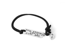 Bedelarmbanden 12 PcLot My Story Isn039t Over Yet Suicide Awareness Bangle Mannen Letters Touw Armband Geïnspireerd Sieraden Mentaal 29334531019