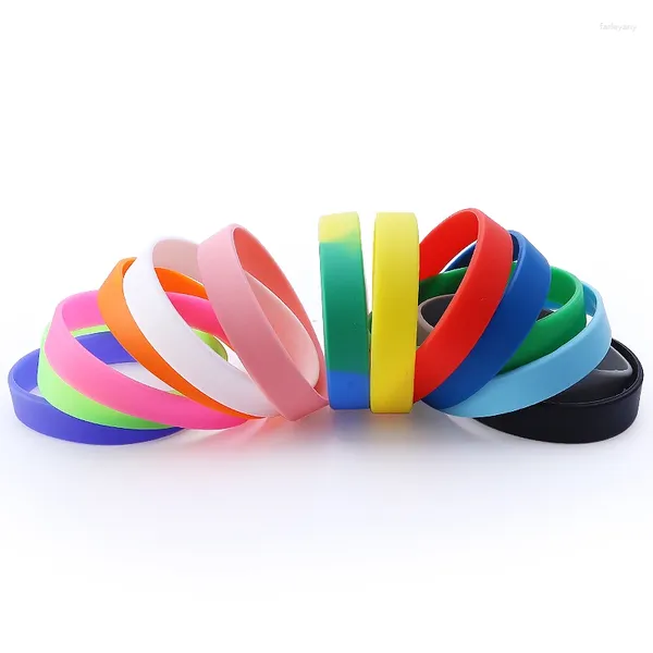 Bracelets de charme 150 pcs/lot Silicone gros adulte enfant taille cadeau bandes de caoutchouc unies pour homme femme