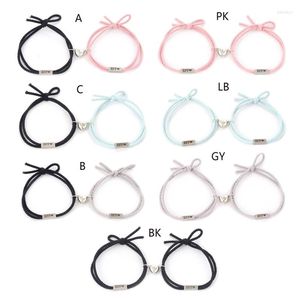 Bracelets de charme 2 pcs attirent le pendentif cardiaque aimant