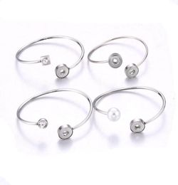 Bracelets de charme 2022 Est Snap Bracelet Fit 12mm Bouton Bijoux Véritable Manchette En Acier Inoxydable Cristal Unisexe DIY Cadeaux5508241