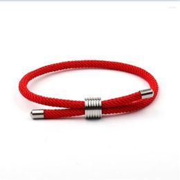 Bracelets porte-bonheur 2023 boucles en acier inoxydable corde rouge tressé hommes Bracelet Pulseras extérieur Paracord sport bijoux SL038