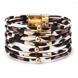 Charm Armbanden 2024 Mode-sieraden Retro Multilayer Luipaardprint Lederen Armband Manchet Polsband Magneet Gesp Voor Vrouwen