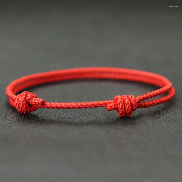 Pulseras con dijes 2 mm Cuerda de Milán Pulsera de hilo rojo hecha a mano Mujeres simples Para hombre Braclet de cordón trenzado ajustable para joyería de brazalete