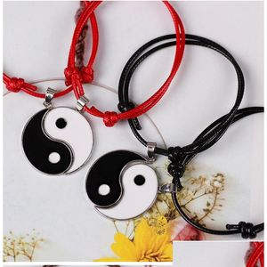 Bracelets à breloques 2Pcs Couple Bracelets Magnétique Tai Chi Yin Yang Bracelet à breloques Vintage Noir Blanc Corde Rouge Réglable Main Pendentif Dhusu