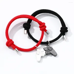 Bracelets de charme 2pcs / Set Contrôleur de jeu magnétique Bracelet de couple avec couleur or / argent Console PS4 Cadeau de la Saint-Valentin