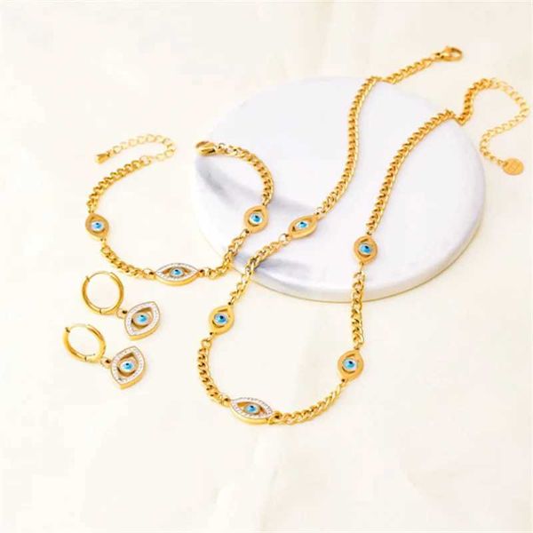 Bracelets de charme 316l en acier inoxydable Nouvelle mode Fine bijoux intégrés zircon seashell yeux de charme de charme de charme
