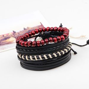 Bedelarmbanden 4 stks/set hippie punk zwarte lederen band beige koordomslag knopen rode houten kralen lagen stapelbare set voor man