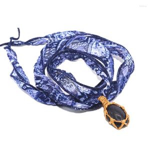 Bedelarmbanden aankomst elegante zijden lintarmbanden voor vrouwen weven stenen hangers choker yoga sieraden