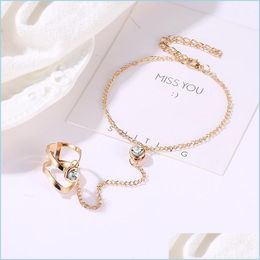 Bracelets de charme en diamant artificiel chaîne de mains en pelle creuse à l'originalité de feuille Fashion Ornament plaqué Ornement bijoux accessoire DHKXI