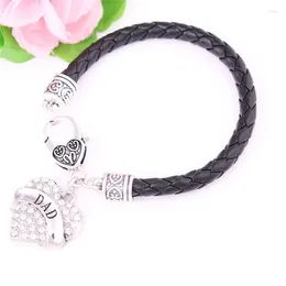 Bracelets de charme bracelet grand cadeau Choisissez pour un membre de la famille papa écrit dans le cœur de coeur beaux cristaux en alliage zinc drop