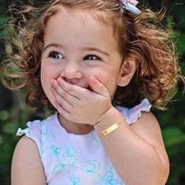 Bracelets porte-bonheur Enfants Etiquette Courbée Vierge Gratuite En Acier Inoxydable Coeur Personnalisé Ma Fille Bijoux