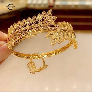 Bedelarmbanden koperen platen gouden ring saoedi trendy armband voor bruids bladeren ontwerp manchet Arabische luxe sieraden 230511