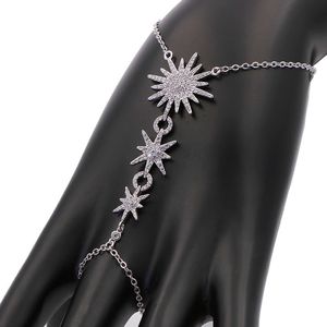 Bedelarmbanden creatieve zon bloem link ketting armband verbonden vingerring armbanden armbanden voor vrouwen gekoppelde hand zirkoon sieraden geschenken zk30 230815