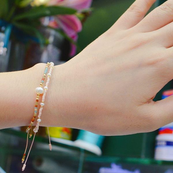 Bracelets de charme mignons miyuki pour femmes Bracelet de perle de graines de cristal Bijoux couleurs multicouches