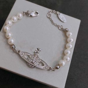Bracelets de charme Designer Lettre Vivian Sautoirs De Luxe Femmes Bijoux De Mode En Métal Perle Bracelet cjeweler Westwood Mouvement actuel 990ess126