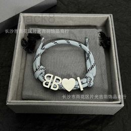 Charm Armbanden Designer Licht Luxe Nieuwe BB Liefdesbrief Geweven Hand Touw Perzik Hart Paar Armband Hoge Kwaliteit Sieraden ITJX