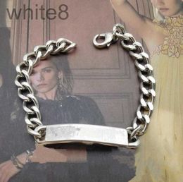 Bedel armbanden ontwerpers eenvoudig koppels Carmontwerpers unisex brief cuba sieraden fasion klassieke persoonlijkheid vrouwen valentijnsdag cadeau 89O22