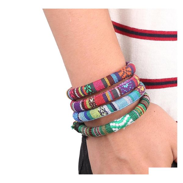 Pulseras con dijes Pulsera de estilo étnico 4 Hombres y mujeres Cuerda Nacional Tribal Retro Ajustable Entrega de gota Pulseras de joyería Dhog0