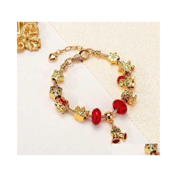 Pulseras de encanto Estilo europeo DIY Gran agujero Pulsera de oro Regalos de Navidad para mujeres Campana Colgante Cristal rojo 3D Estrella Copo de nieve Dro Dhmnj