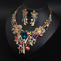 Bracelets à breloques fleurs de cristal exagérées ensemble de boucles d'oreilles collier coloré 230901