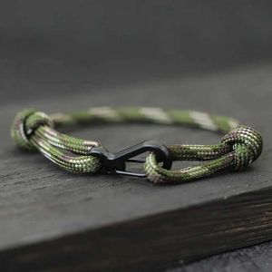 Bracelets à charme Bracelet paracord réglable Fashion Unisexe Adventure Outdoor Braclet Best Friend Bijoux Lucky Fabic Braslet Pulseira Y240510