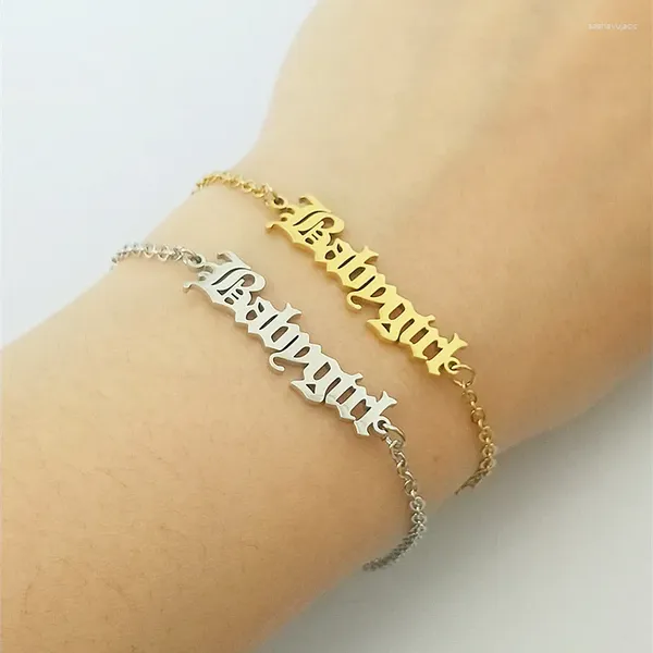 Bracelets de charme Fashion Babygirl Letter Bijoux pour femmes Chaîne en acier inoxydable Unique Old English Pulsera Hombre