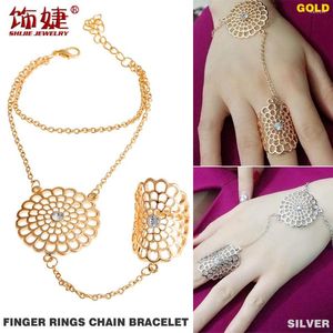 Bedelarmbanden mode Europese en Amerikaanse stijl persoonlijkheid Simple Hollow Flower Dream Catcher Finger Bracelet Ring G12