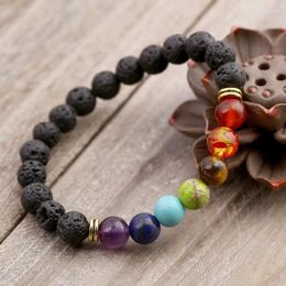 Bracelets de charme Men de mode Femmes Bracelet Natural Lava Stone Colorful Beded 7 Chakra Jewelry Accessoires AIC88