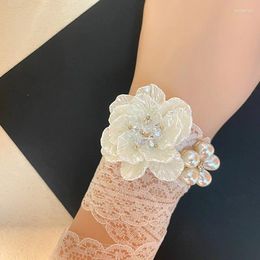 Bracelets de charme fleur de poignet en cristal de perle pour filles accessoires de mariage de mariage à lacets accessoires de promotion de mariée.