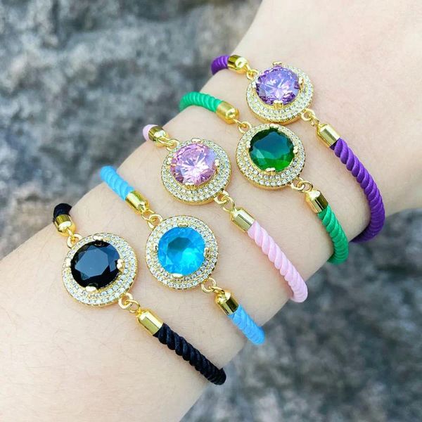 Bracelets de charme Flola disque rond cristal pour femmes plaqué or réglable multicolore fil cubique zircon bijoux brtm13