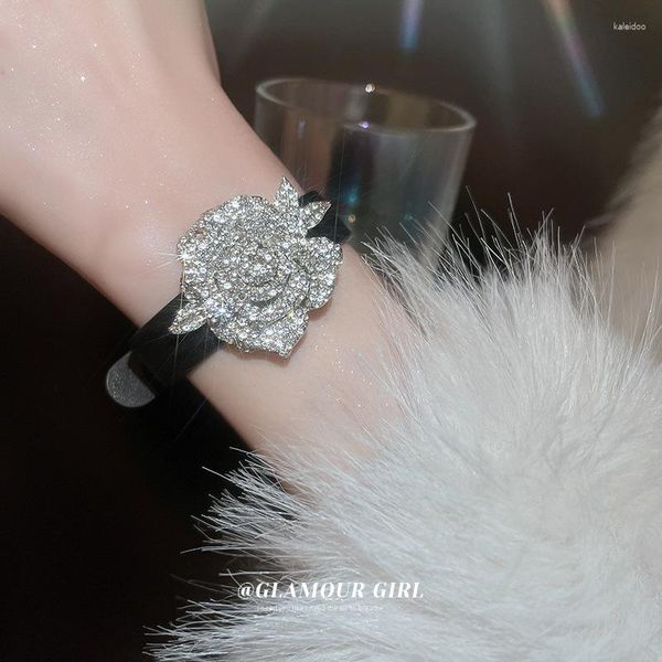 Bracelets porte-bonheur fleur ceinture mariage Bracelet léger luxe petit Design sens personnalisé lourd industriel femmes bijoux