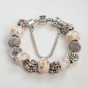 Bedelarmbanden graad mode hoogwaardige witte bloemglas kralen antieke zilveren kleur armbanden b15241charm