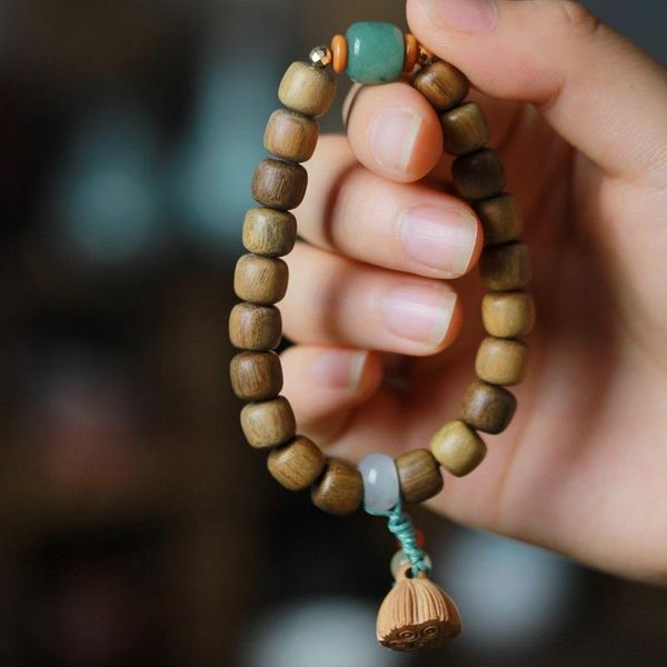 Bracelets porte-bonheur faits à la main 10mm prière de bois de santal vert naturel perlé pour les femmes Bracelet de Yoga en bois bijoux