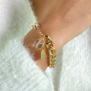 Bedelarmbanden ingehogen. Z steentjes kristallen ketting vierkante hangers Appers Asymmetrische dikke dikke vriendschap juwelierjongarm