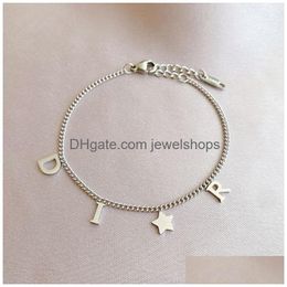 Pulseras con dijes Ins Fine Luxury Designer Cadena Pulsera Joyería Simple Vintage Chapado en oro Letra Borla para mujeres Entrega de gota Dhzan