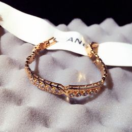 Bracelets porte-bonheur JUWANG français lumière et luxe pour femmes bijoux de mode accessoires fête en forme de X incrusté Zircon filles cadeau 230821