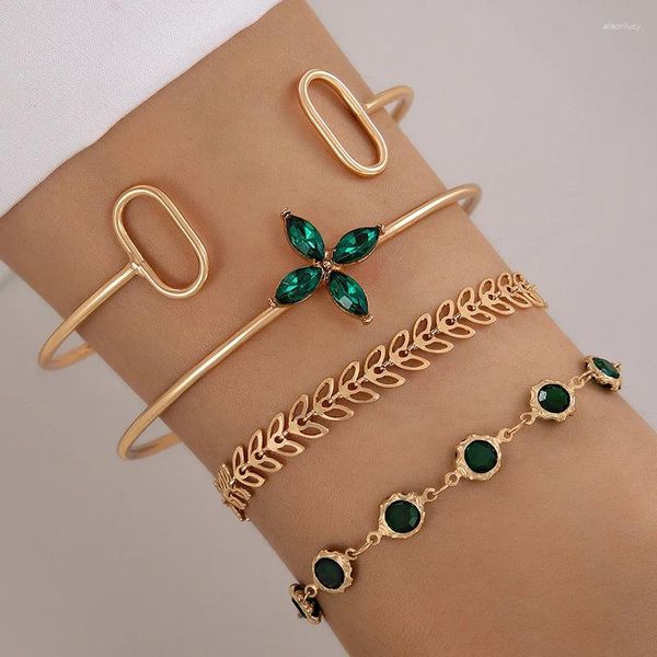 Bracelets de charme Style de luxe léger Bracelet papillon incrusté coloré ensemble de quatre pièces multi-pièces pour femmes