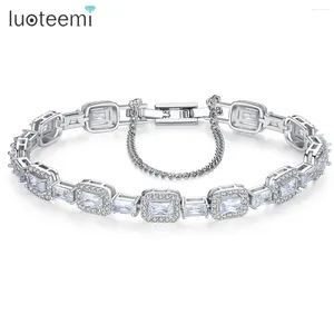 Bracelets de charme Luoteemi Square Stone CZ Tennis Bracelet Cubic Zirconia Fashion Femmes Mariage de mariage Bijoux de Noël Cadeaux
