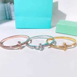 Bracelets de charme Designers de luxe Bracelet Consommer les enseignants Présent Cadeau en or rose Belle avec boîte mince FR96 FR96 DKEC DKEC