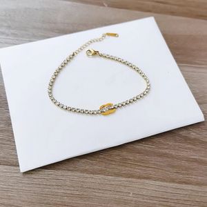 Bracelets de charme de luxe Love Diamond Designer Bracelet Lettre Femmes Bracelets Fashion Femmes Bijoux classiques High Quality Silvery Nice Gift