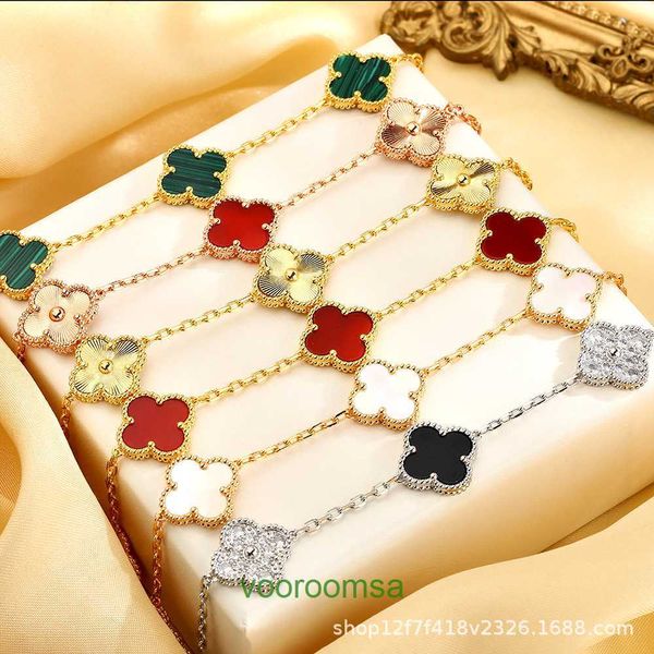 Bracelets de charme Luxe Van Clover Designer Bracelet Quatre Feuilles Herbe et Cinq Fleur Femelle Fanjia Haute Édition Mode Lumière Petit Avec Boîte