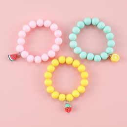 Bedelarmbanden makersland kinderarmband set eenvoudige en schattige fruit polymeer klei stukken matte kralen