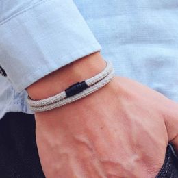 Bracelets de charme Minimaliste hommes corde Bracelet Double couche survie Braclet Homme accessoires petit ami cadeau aimant boucle Pulsera Hombre 231025