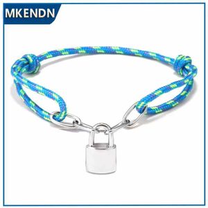 Bedelarmbanden mkendn camping 550 paracord slot armband handgemaakte sieraden touw armband liefhebbers geschenken voor mannen vrouwen wrap metal hooks y240510