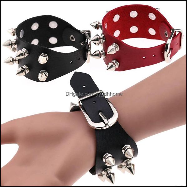 Pulseras con dijes Pulsera de cuero bonita Única de cuatro filas Cuspidal Spikes Rivet Stud Wide Punk Gothic Rock Unisex Cuff Bangle Yydhhome Dh3Ey