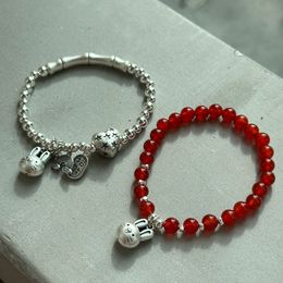 Bracelets de charme S925 Sterling Argent Lapin Rouge Agate Femelle Simple Zodiac Année Corde Élastique À La Main 230216