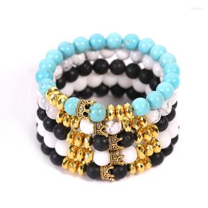 Bracelets de charme vendant la mode à la main à la main couronne dorée à la main 8 mm bijoux de bracelet perlé en pierre volcanique turquoise