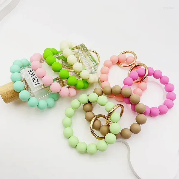 Bracelets de charme Perles de silicone Bracelet porte-clés pour femmes filles Simple Mode Sac Clé Pendentif Couleurs Perlé Bracelet Accessoire