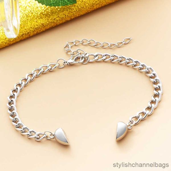 Pulseras con dijes, pulsera de cadenas de plata para mujer, pulsera con hebilla magnética en forma de corazón, brazaletes, joyería de moda R230907